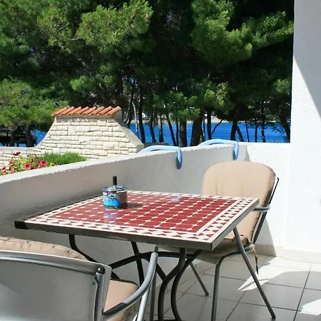 Appartement Family Friendly Seaside Jezera, Murter - 9684 Jezera
