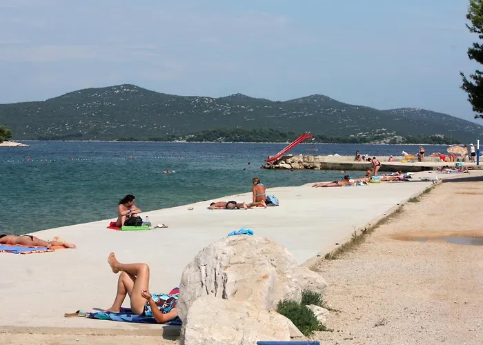 Family Friendly Seaside Apartments Jezera, Murter - 9684 *