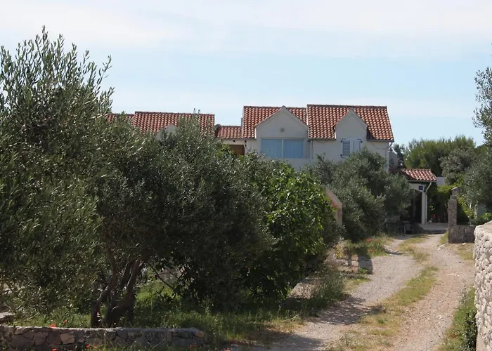 Family Friendly Seaside Jezera, Murter - 9684