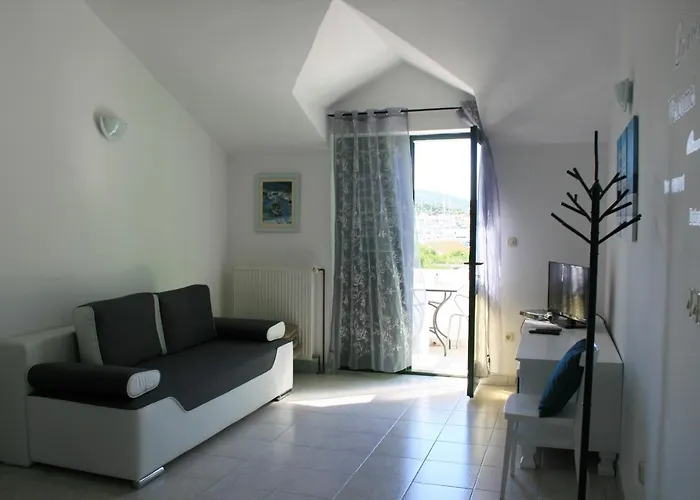 Family Friendly Seaside Jezera, Murter - 9684 *