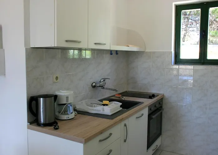 Family Friendly Seaside Jezera, Murter - 9684 제제라